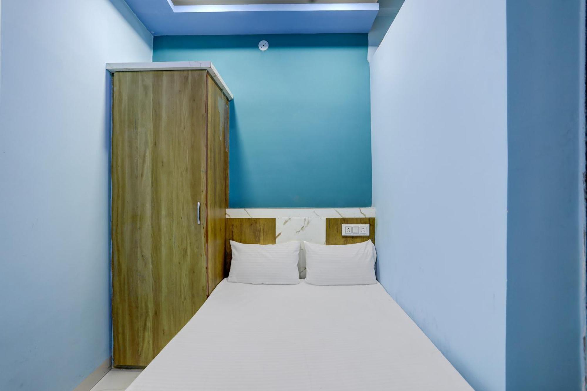 Spot On Hotel Ronak Place インドール エクステリア 写真